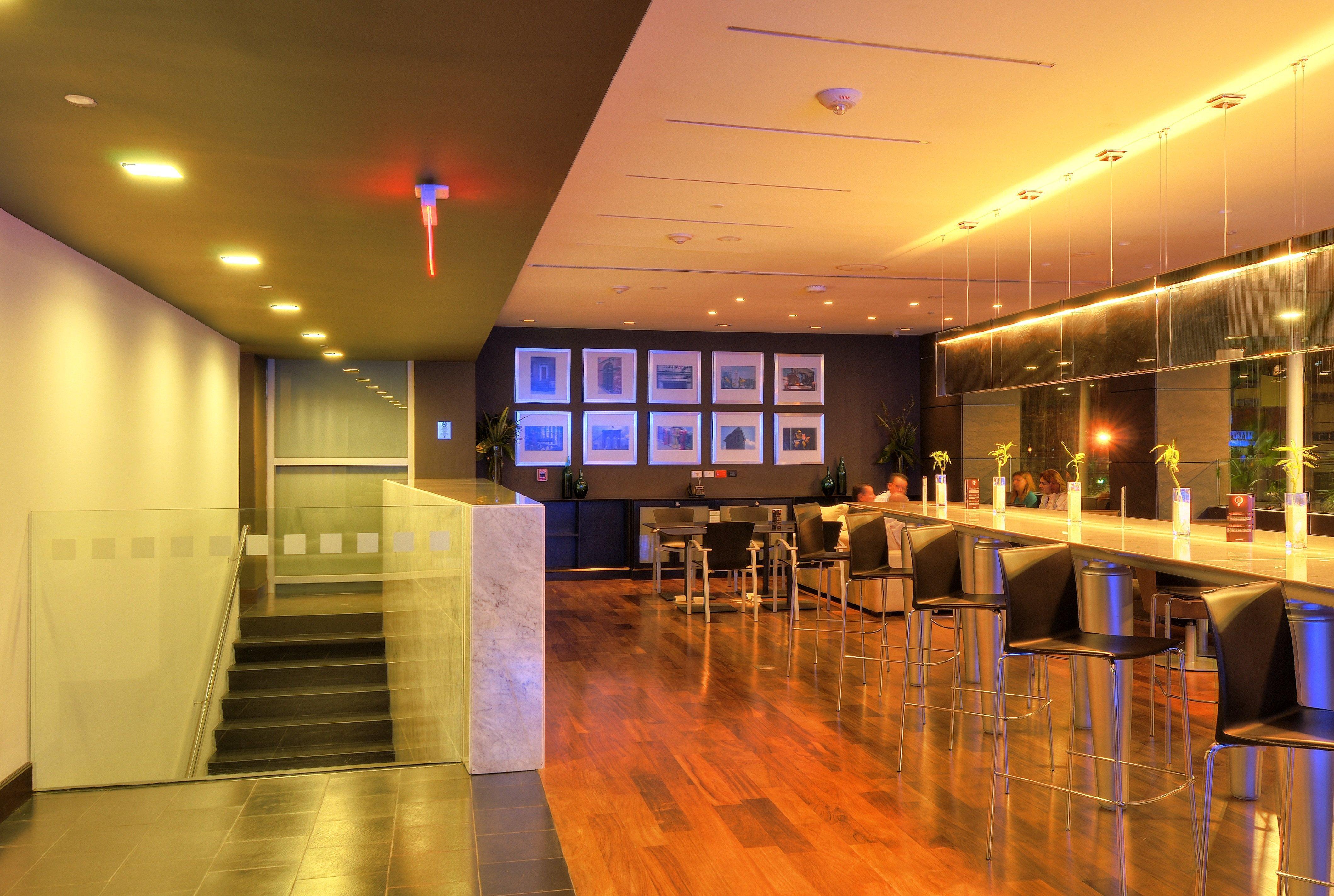 Holiday Inn Santo Domingo By Ihg Zewnętrze zdjęcie The Star Alliance Gold Lounge at Hong Kong International Airport