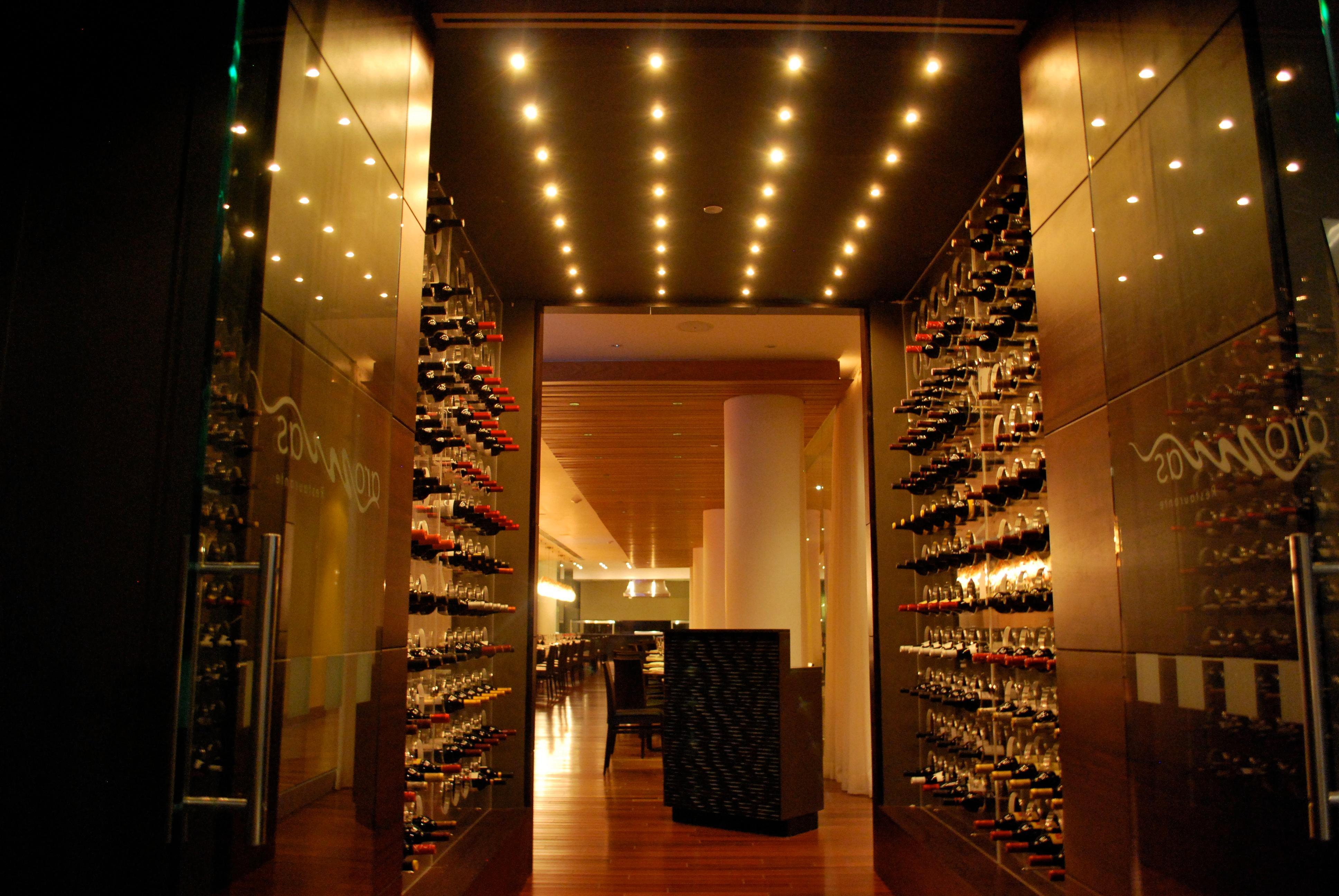 Holiday Inn Santo Domingo By Ihg Zewnętrze zdjęcie Wine cellar at the restaurant