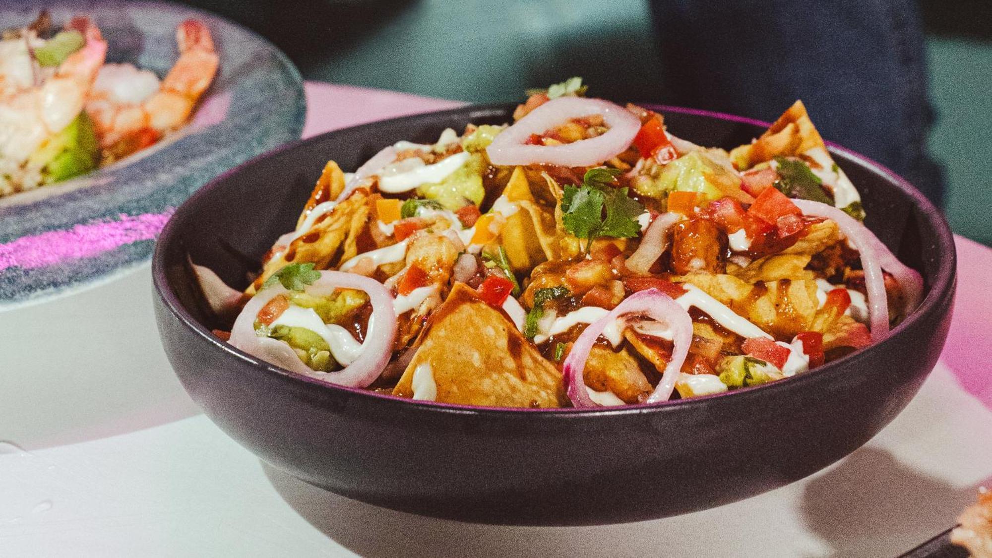 Holiday Inn Santo Domingo By Ihg Zewnętrze zdjęcie A bowl of falafel salad