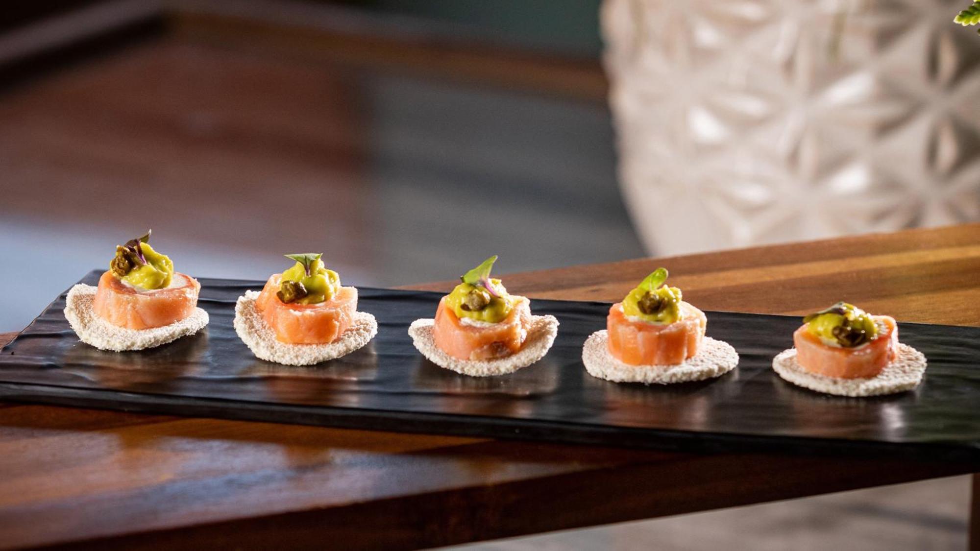 Holiday Inn Santo Domingo By Ihg Zewnętrze zdjęcie Salmon tartar